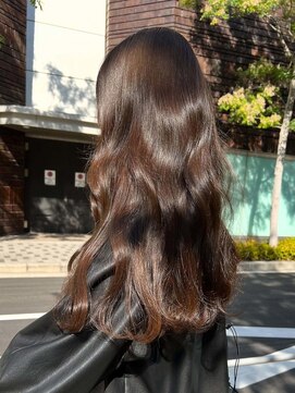 コンマ(,) 大人ガーリーなダークアッシュカラー