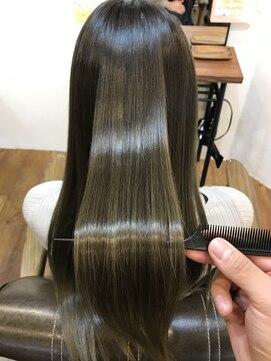 ルッカランス 経堂店(Lucca Lance) 美髪矯正/うねりを整える艶仕上げ/40代/経堂/メテオ