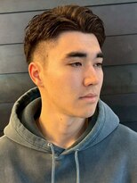 ディスイズバーバーセカンド(THIS IS BARBER 2nd)&nbsp;アップバング 刈り上げ ツーブロック メンズカット 30代