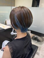 アヴァンス アリオ鳳店(AVANCE) ショートボブ×インナーブルー