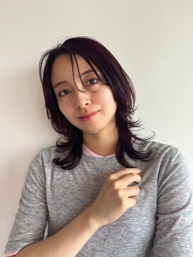 ブラウヘアアンドケア(care) ミディアムレイヤー×ボルドーカラー