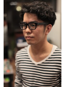 ヘアメイク グリーン アール(HAIR MAKE Green R) アップバングツーブロックパーマスタイル