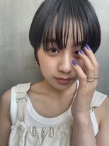 ティム(tim.) 暗髪耳かけショート