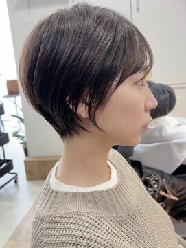 ビュー フクオカ(VIEW FUKUOKA) 美髪にオトナかわいいホワイトグレージュネビージュショートボブ