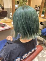 シャペウ駒込 ハイトーンの切りっぱなしボブ