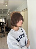 <入佐ひなの>内巻きボブに顔周りレイヤーで大人っぽく