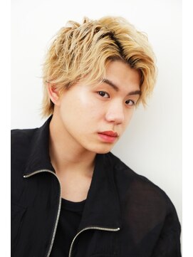 ルシードスタイルソレイユ(LUCIDO STYLE SOLEIL) スパイラルパーマ韓国センターパート七三分け