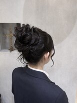 ジ オブスキュア(THE OBSCURE) 卒業式ヘアアレンジ【ふんわりまとめ髪】