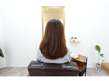 ビーマーチ 府中 天神川(be march)の写真/お店全体で徹底した抗酸化ケアカラー薬剤の残留や酸化ダメージを徹底的に除去し、頭皮と髪を守るケア設計