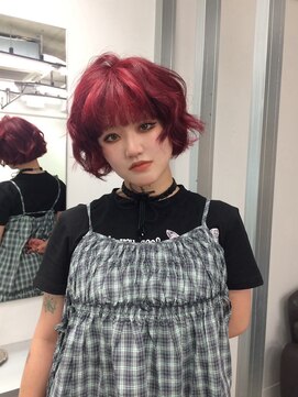 ジーナ(XENA) 金髪に落ちる特殊なレッドカラー
