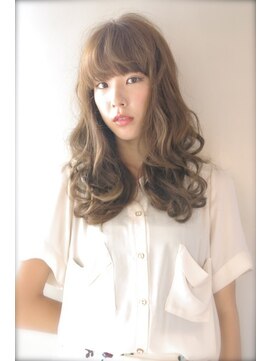 ビヨンドイー(beyond E) ☆beyond-E☆マットアッシュ☆ふんわりロング