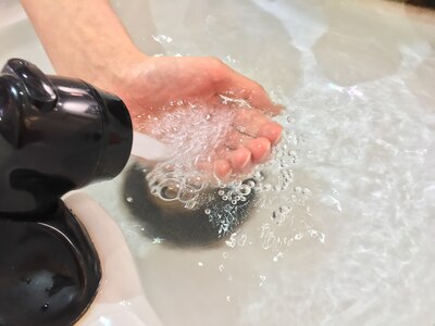 使う水は軟水。炭酸泉もメニュー追加すれば頭皮健康はバッチリ♪