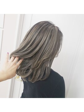 エレラビューティー(ELERA beauty) ブリーチ&ハイライト　アッシュ系