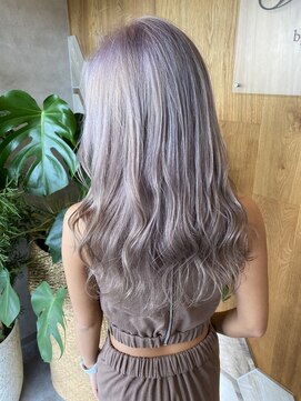 ミルバイアンフィニー(MIL by INFINI) ハイトーンギャル/ホワイトカラー/MIL