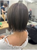 大人グレージュハイライトボブ