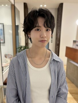 ルアウハク 梅田(LUAU Haku) ・センターパートシャドウショートパーマ・【担当 タクノ】