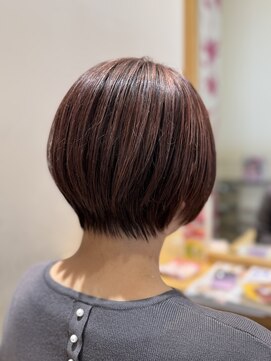 サラ ビューティ サイト 春日(SARA Beauty sight) くびれショート×白髪ぼかしハイライト（ピンクベージュ）