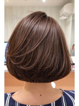 サヴォイ ヘア ドレッシング(SAVOY HAIR DRESSING) 大人女性に人気の“丸みボブ”