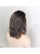 ループ(LOOP) 人気!コントラストハイライトオンカラー