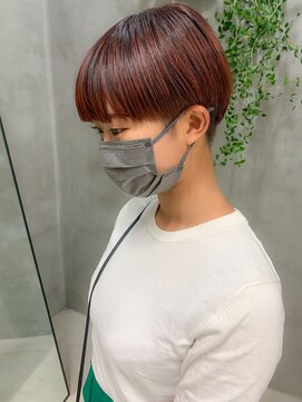 テトヘアー(teto hair) オレンジカラー、マッシュショート、刈り上げ、オレンジベージュ