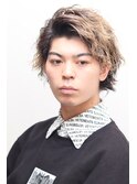 ミディアムアップバング波巻ミックスツーブロックスタイル
