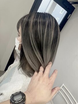 リグ 横浜(Lig.) バレイヤージュ/ケアブリーチ/ハイライト/グレージュカラー