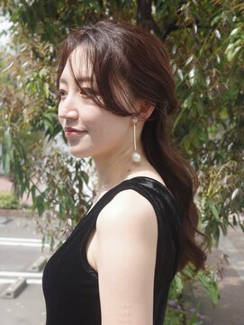 ビュートリアム 福岡(BEAUTRIUM) 品のあるハーフアップスタイル