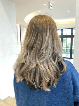 アース 星ヶ丘店(HAIR & MAKE EARTH) ハイトーン