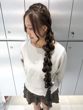 アールプラスヘアサロン(ar+ hair salon) 【新宿駅/新宿三丁目/ヘアセット/編みおろし/お呼ばれヘア】