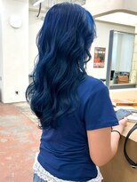 パークレーン アイス イヴェン(park lane ICI yeven)&nbsp;20代30代ブリーチカラー×ペールブルー×ウェーブロング