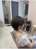 オリーブグレージュ