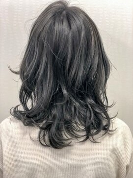 クアトログランシュ ひたちなか店(QUATRO×GranCieux) 黒っぽいけど黒じゃない透明感の黒髪カラー★QUATRO★