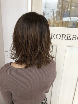 コレロ ヘアー(KORERO hair) ベージュ×外はね