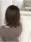ベージュ×外はね