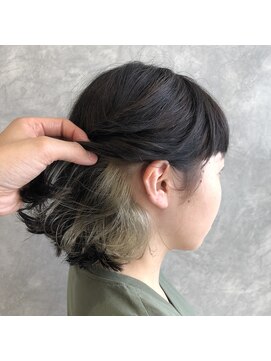 アース コアフュールボーテ 上尾店(EARTH coiffure beaute) 【個性派】ミントシルバーのインナーカラー