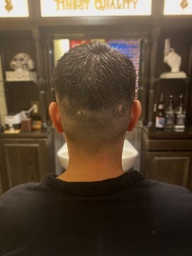 バレス 田町(BALES) [スキンフェード/ツイストスパイラル/田町]