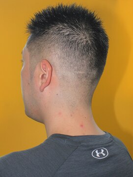 エルム 坊主スタイル