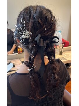 アース 浜松志都呂店(HAIR&MAKE EARTH) 変形ローポニーテール★