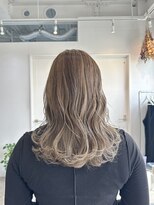 ロカ 表参道(loka)&nbsp;エアリーロング［表参道/髪質改善/ハイライト/インナーカラー］