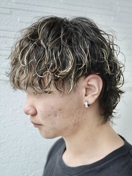 フゥ 宇都宮(FeU) 波巻きスパイラル/ハイライト/メンズパーマ