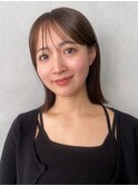 顔周りレイヤーカットくびれヘアミルクティーベージュカラー