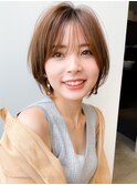 ナチュラルソフトウルフショートヘア乾かすだけモカベージュ