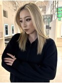 ブリーチカラー ハイトーン ブロンド ポイントカラー イヤリング