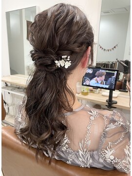 ラナニ(Lanani) ローポニーアレンジ