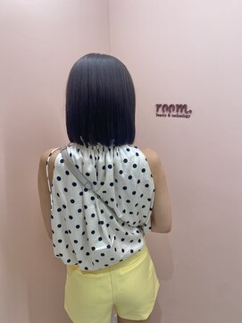 ルーム シンサイバシ(room shinsaibashi) 【KANAKO】バッサリカットでイメチェン!!是非お任せ下さい!!