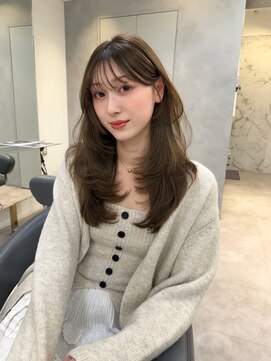 プレスドットサロン 表参道 青山(Press. Salon) ふんわり動くレイヤーにオリーブベージュ