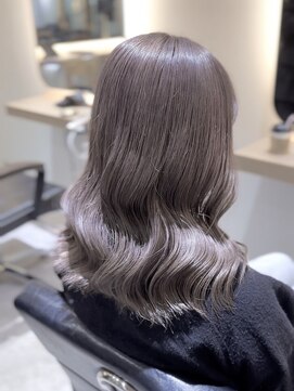 salon de MiLK 札幌大通店【サロン ド ミルク】 ブリーチレイヤーカット髪質改善トリートメント 【札幌大通】