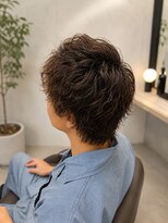 ウルッシュ(Urlush) ラフな動きのニュアンスパーマ×ウルフベース