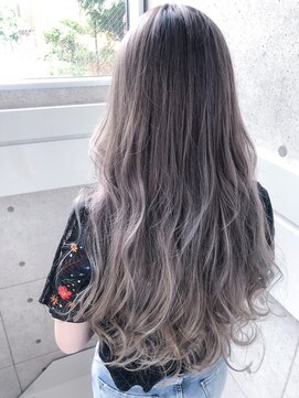 アオ(AO) 外国人風ハイライト×グレージュ