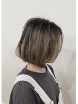 ロルド シェリ(Rold Cheri)&nbsp;ハイライト×前下がりボブ